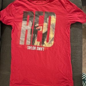 Taylor Swift Red album inspired shirt size small🎵